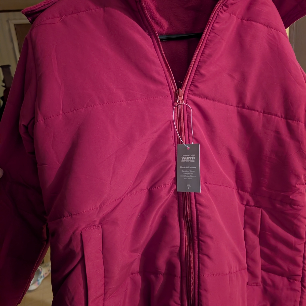 Old Navy Women's Burgundy Puffer Jacket